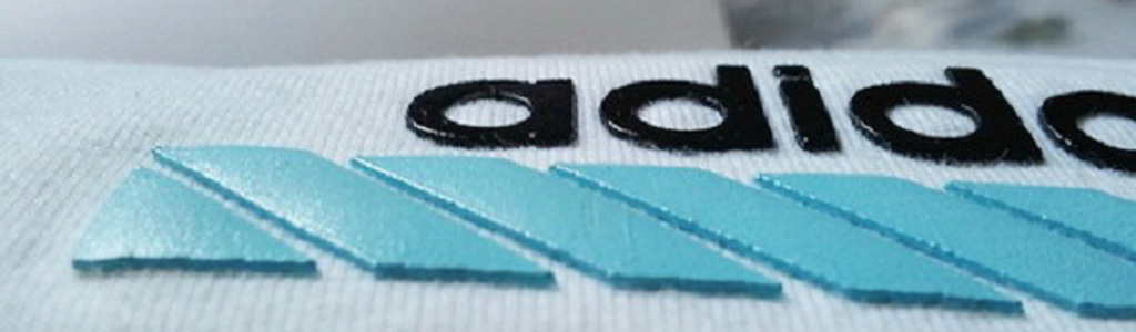 in cao 3D logo trên đồng phục